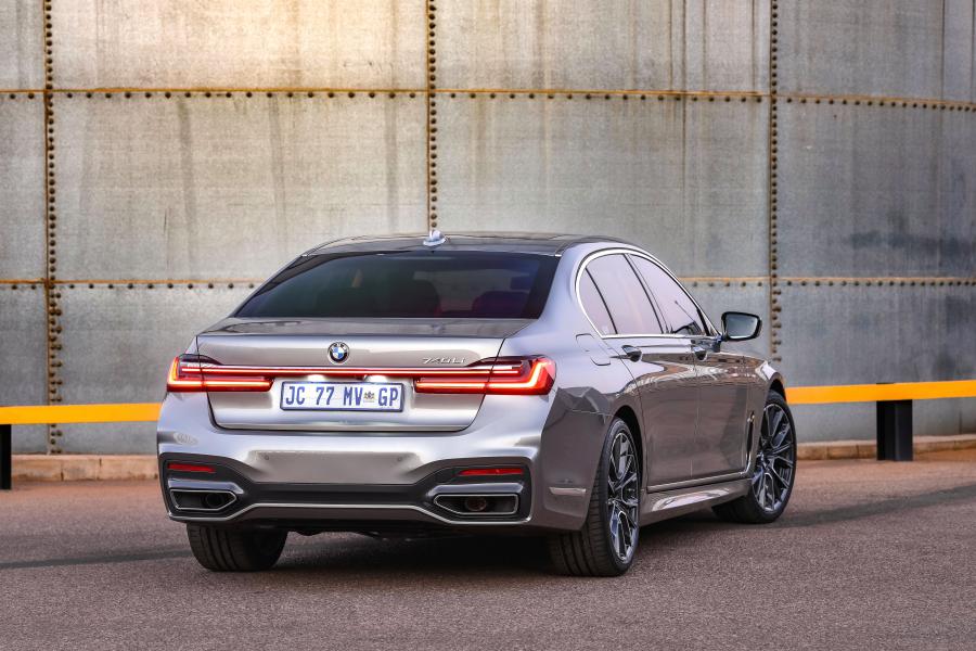  BMW 740Li M Sport (G12) 2019 года  (ZA) (фото 7 из 17)